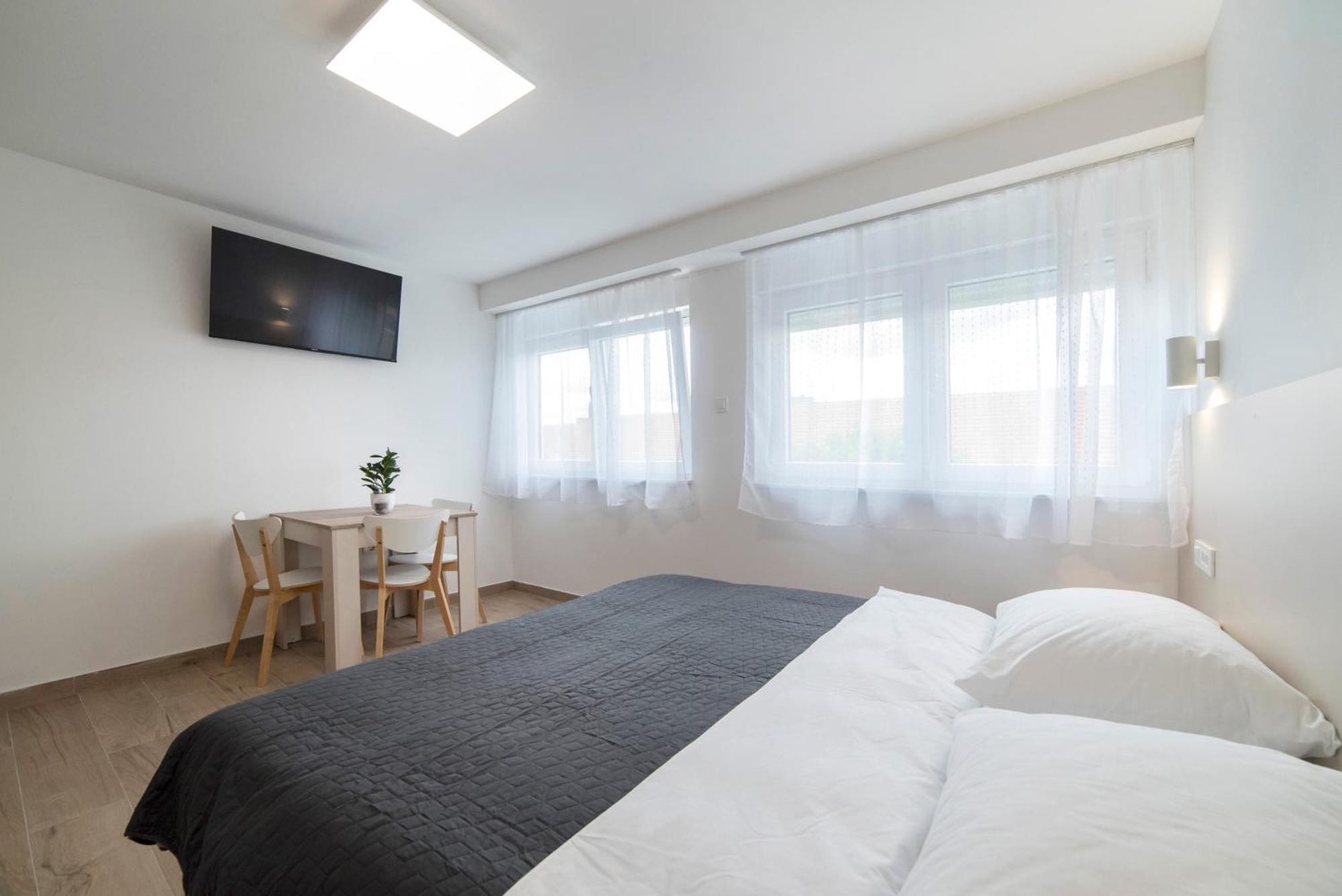Apartments Pamer, 4Th Floor, No Elevator Zagreb Exterior foto