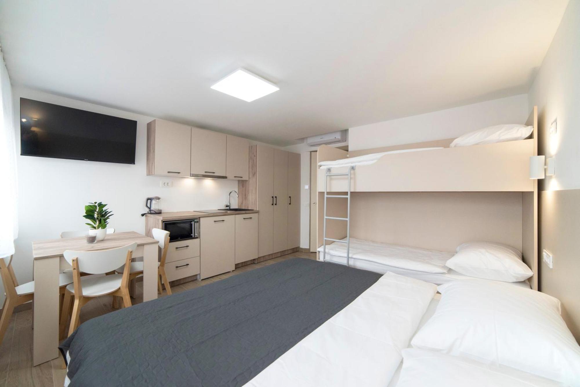 Apartments Pamer, 4Th Floor, No Elevator Zagreb Exterior foto