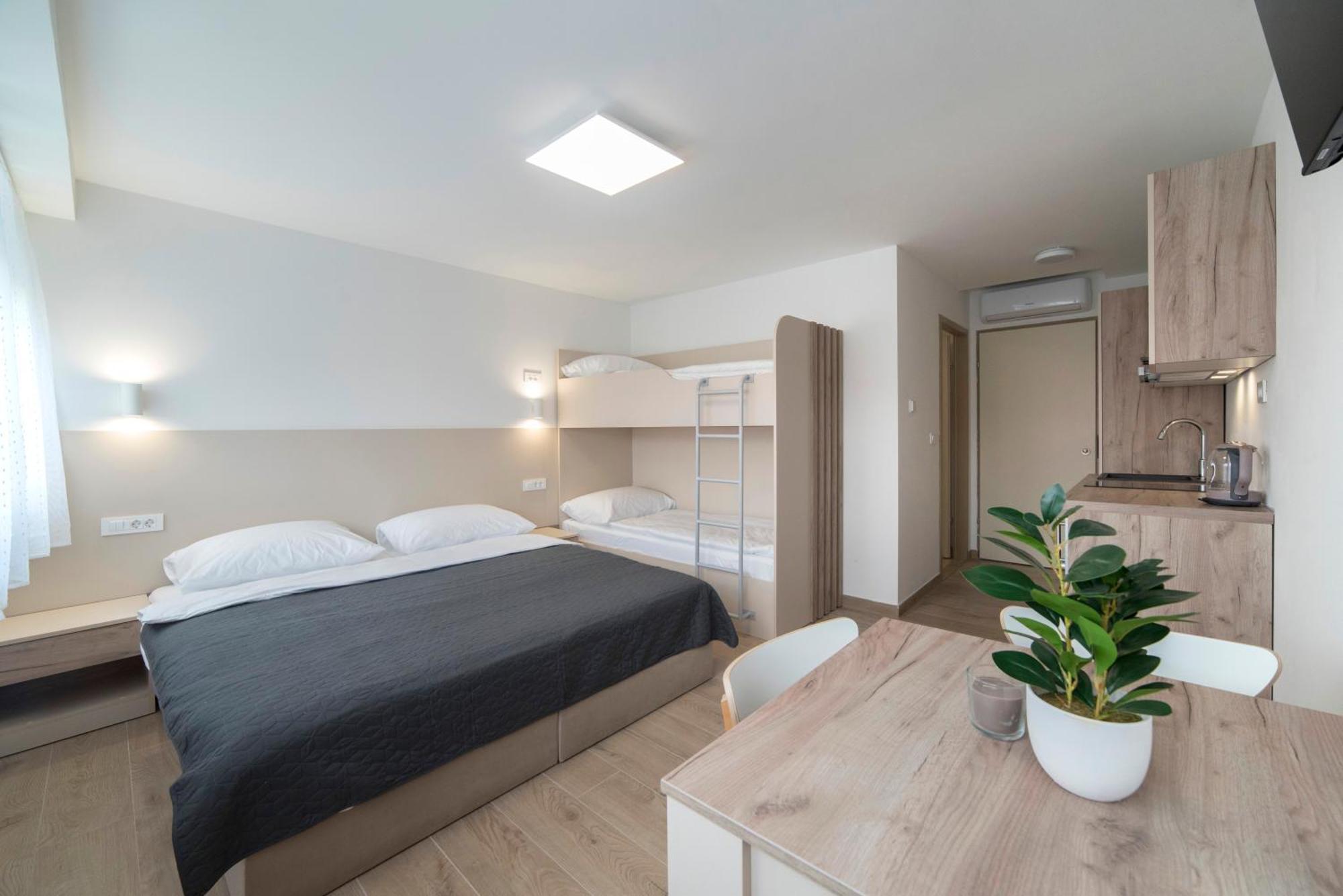 Apartments Pamer, 4Th Floor, No Elevator Zagreb Exterior foto