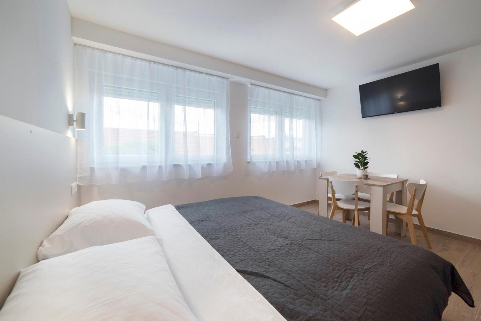 Apartments Pamer, 4Th Floor, No Elevator Zagreb Exterior foto