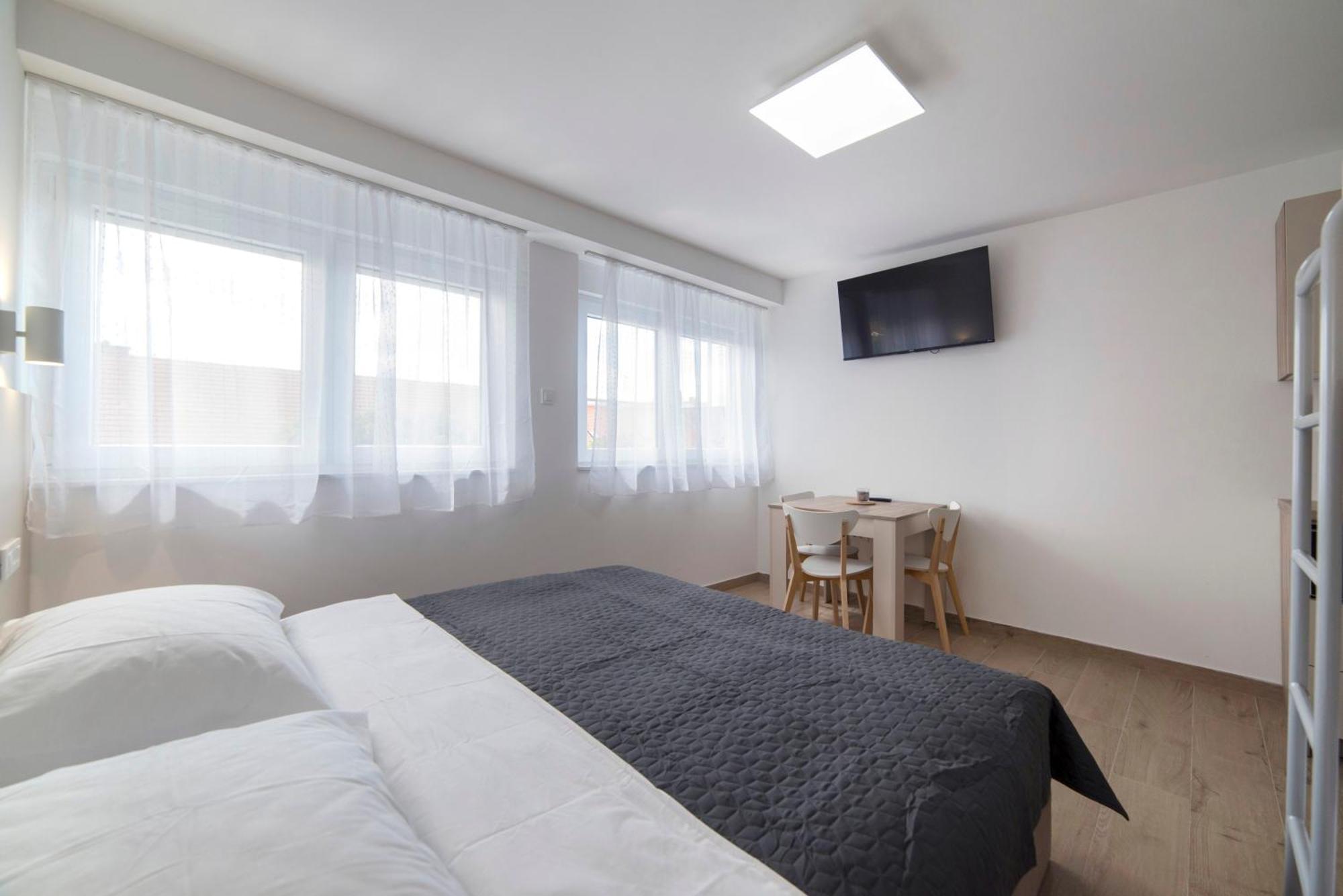 Apartments Pamer, 4Th Floor, No Elevator Zagreb Exterior foto